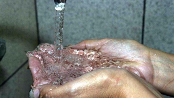 Ley 30588 - Ley de reforma constitucional que reconoce el derecho de acceso al agua como derecho constitucional